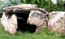 Dolmen Mezarları